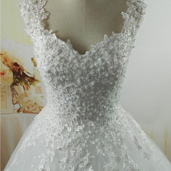 Hebeos V-neck Ball gown Sleeveless Sweetheart floor length Tulle Wedding dress - Picture 5 of 7